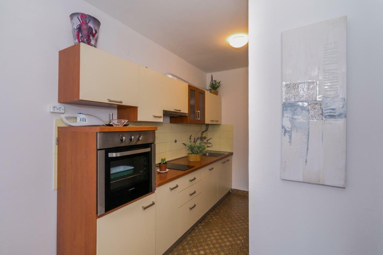 2 Bedroom Apartment/Parking/Market Spalato Esterno foto