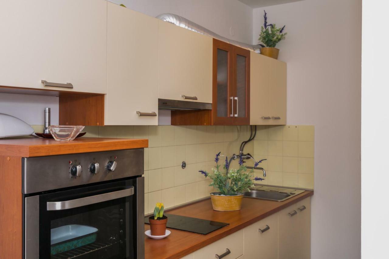 2 Bedroom Apartment/Parking/Market Spalato Esterno foto
