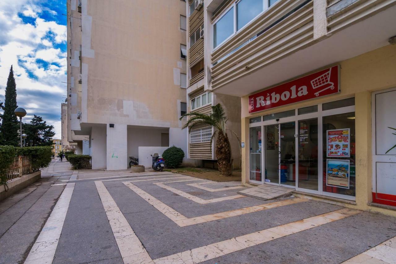 2 Bedroom Apartment/Parking/Market Spalato Esterno foto